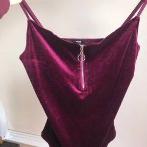 🌸3 for 10$ on all 5$ item 🌸 Velvet bodysuit
